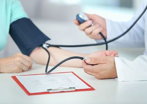 Srčani tlak od do 60 u osobi: što to znači, koji su uzroci i metode liječenja