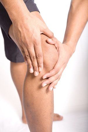 bol u zglobu koljena pri sjedenju i bol u zglobovima lakta pod naponom