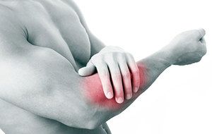 bolovi u mišićima u zglobu ramena i lakta)