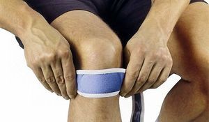 oticanje u bolovima u zglobu koljena tijekom fleksije)